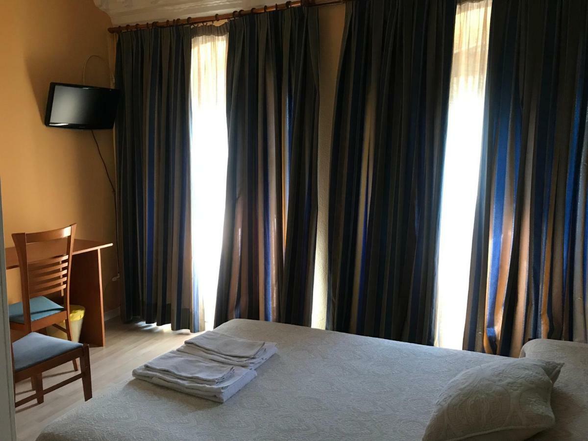 Hostal Trevinca مدريد المظهر الخارجي الصورة